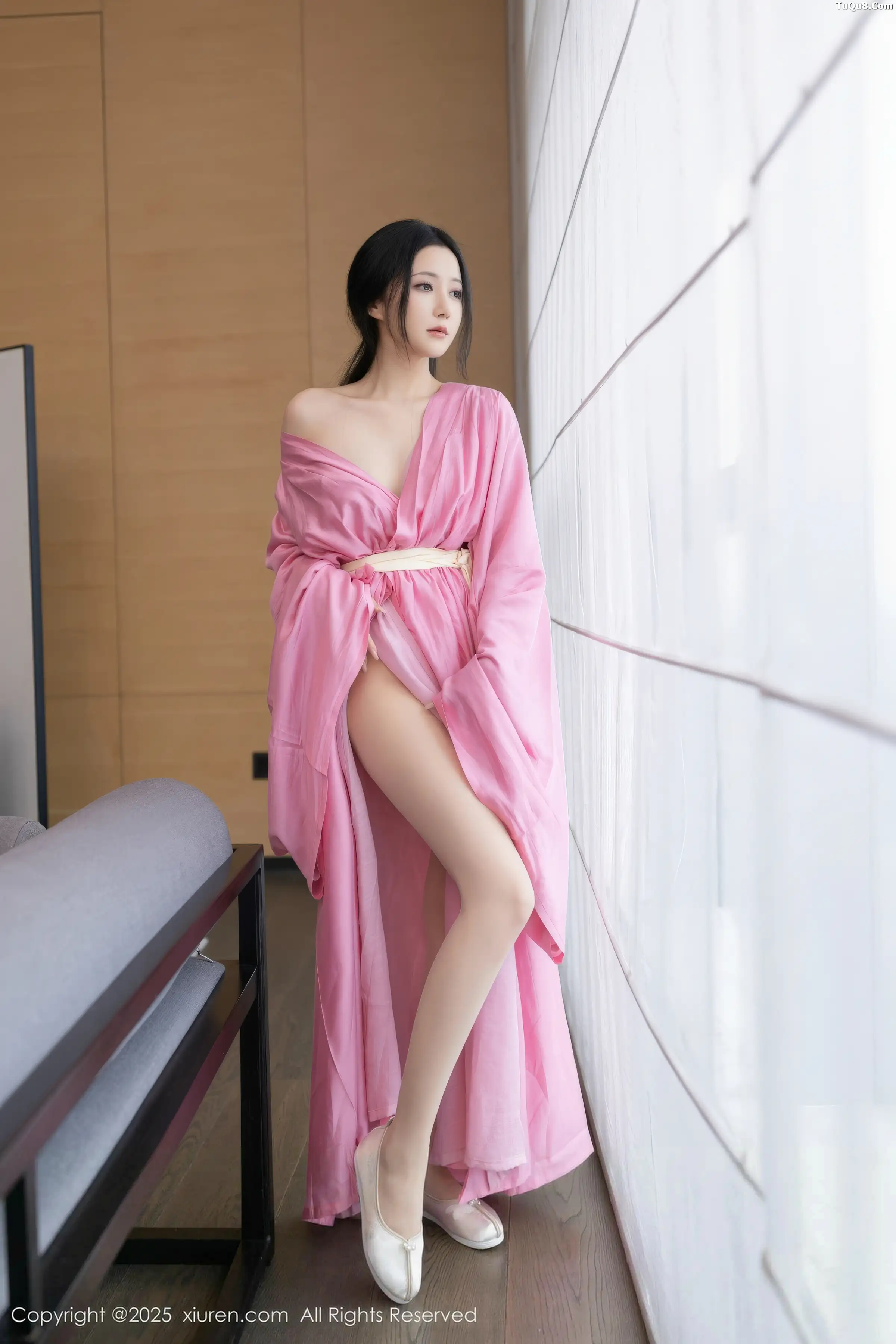 [[XiuRen秀人网]秀人网]No.11049_模特鱼子酱Fish性感粉色月影纱配超薄肉丝秀曼妙身姿诱惑写真82P