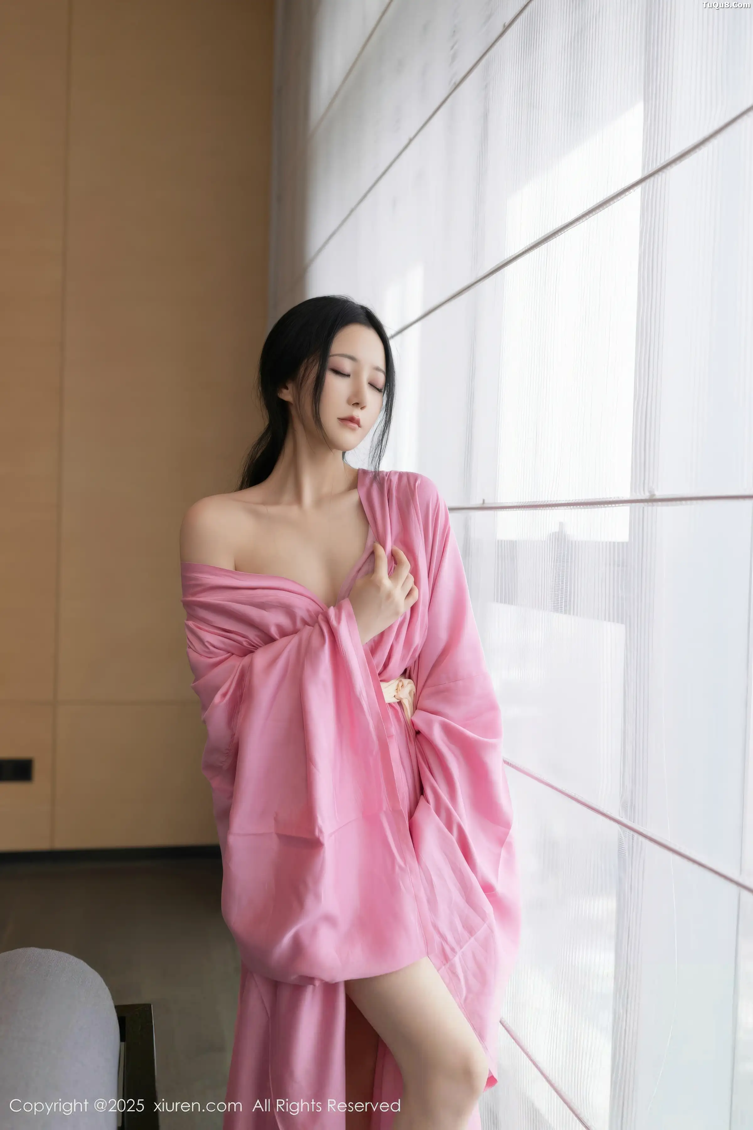 [[XiuRen秀人网]秀人网]No.11049_模特鱼子酱Fish性感粉色月影纱配超薄肉丝秀曼妙身姿诱惑写真82P