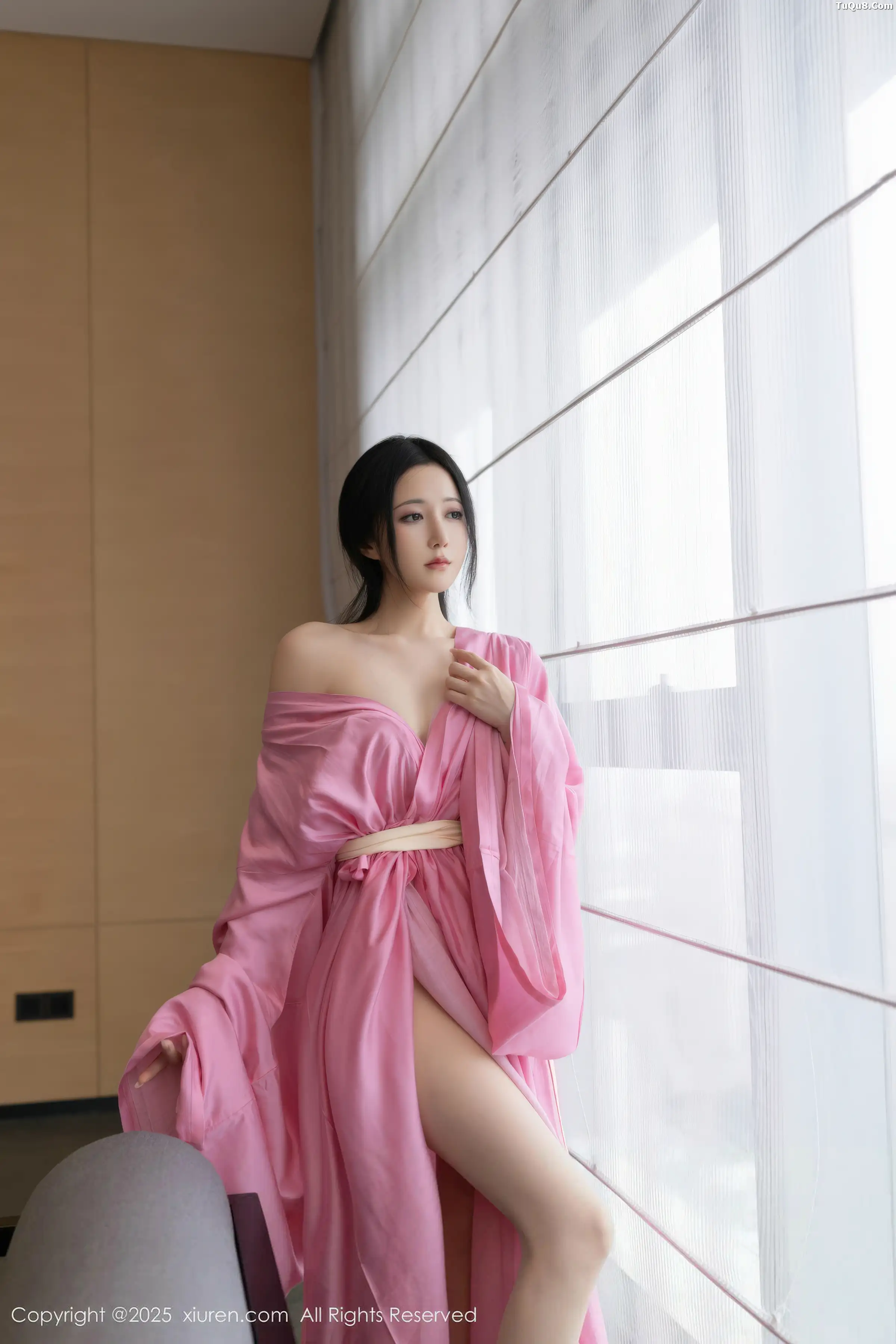 [[XiuRen秀人网]秀人网]No.11049_模特鱼子酱Fish性感粉色月影纱配超薄肉丝秀曼妙身姿诱惑写真82P