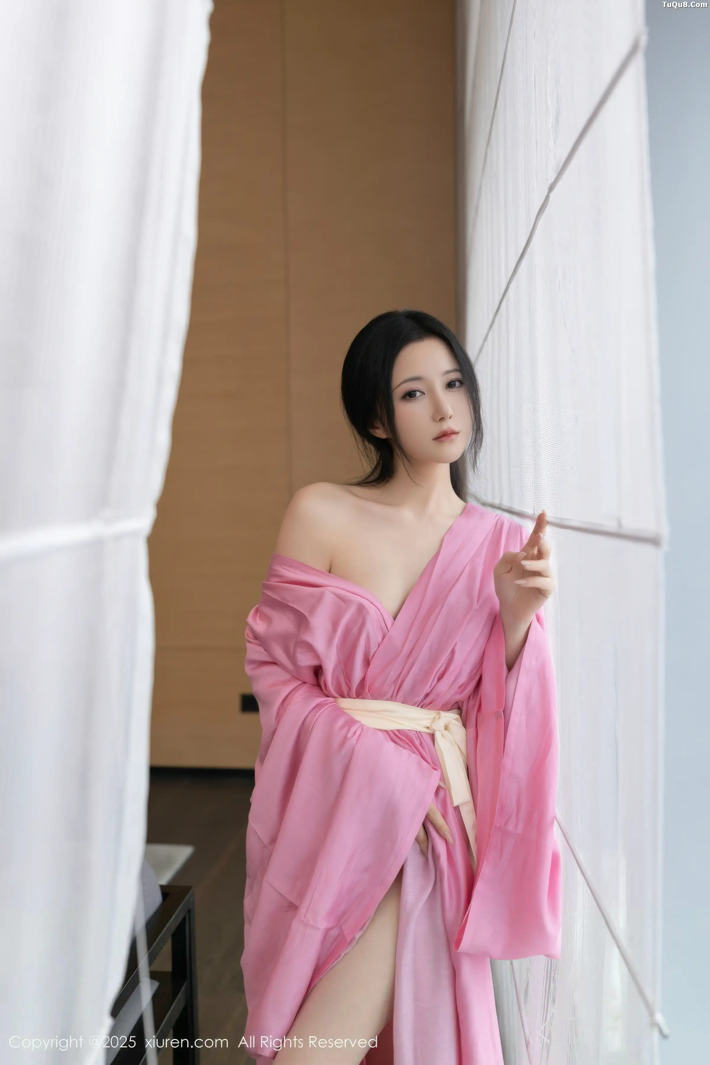 [[XiuRen秀人网]秀人网]No.11049_模特鱼子酱Fish性感粉色月影纱配超薄肉丝秀曼妙身姿诱惑写真82P