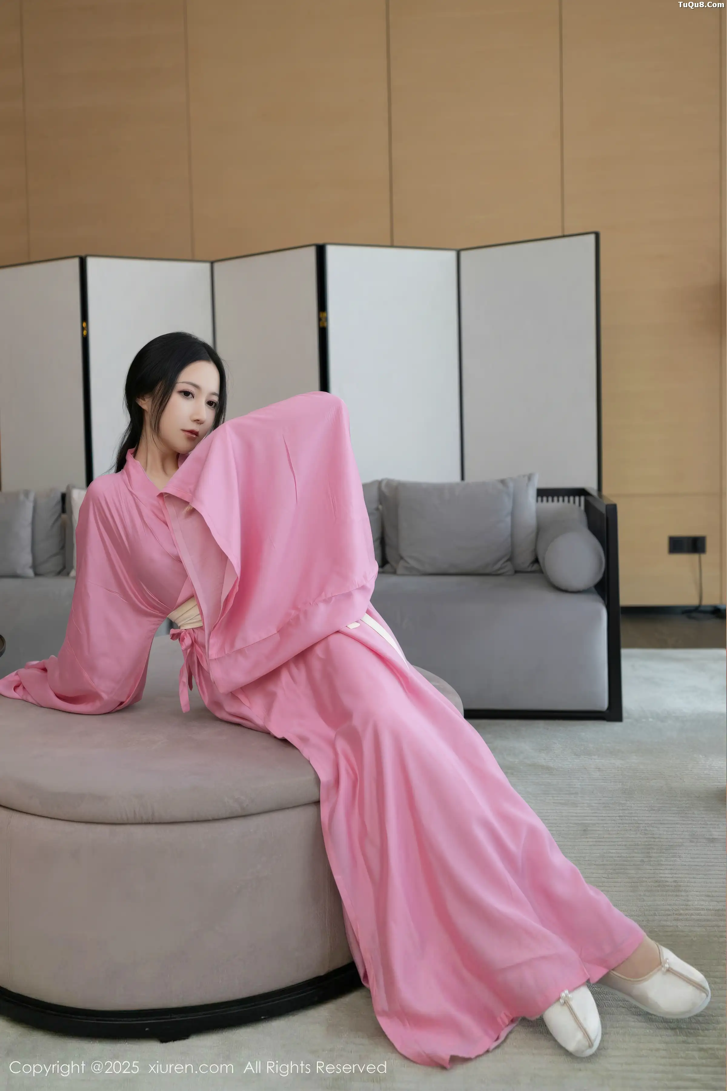 [[XiuRen秀人网]秀人网]No.11049_模特鱼子酱Fish性感粉色月影纱配超薄肉丝秀曼妙身姿诱惑写真82P