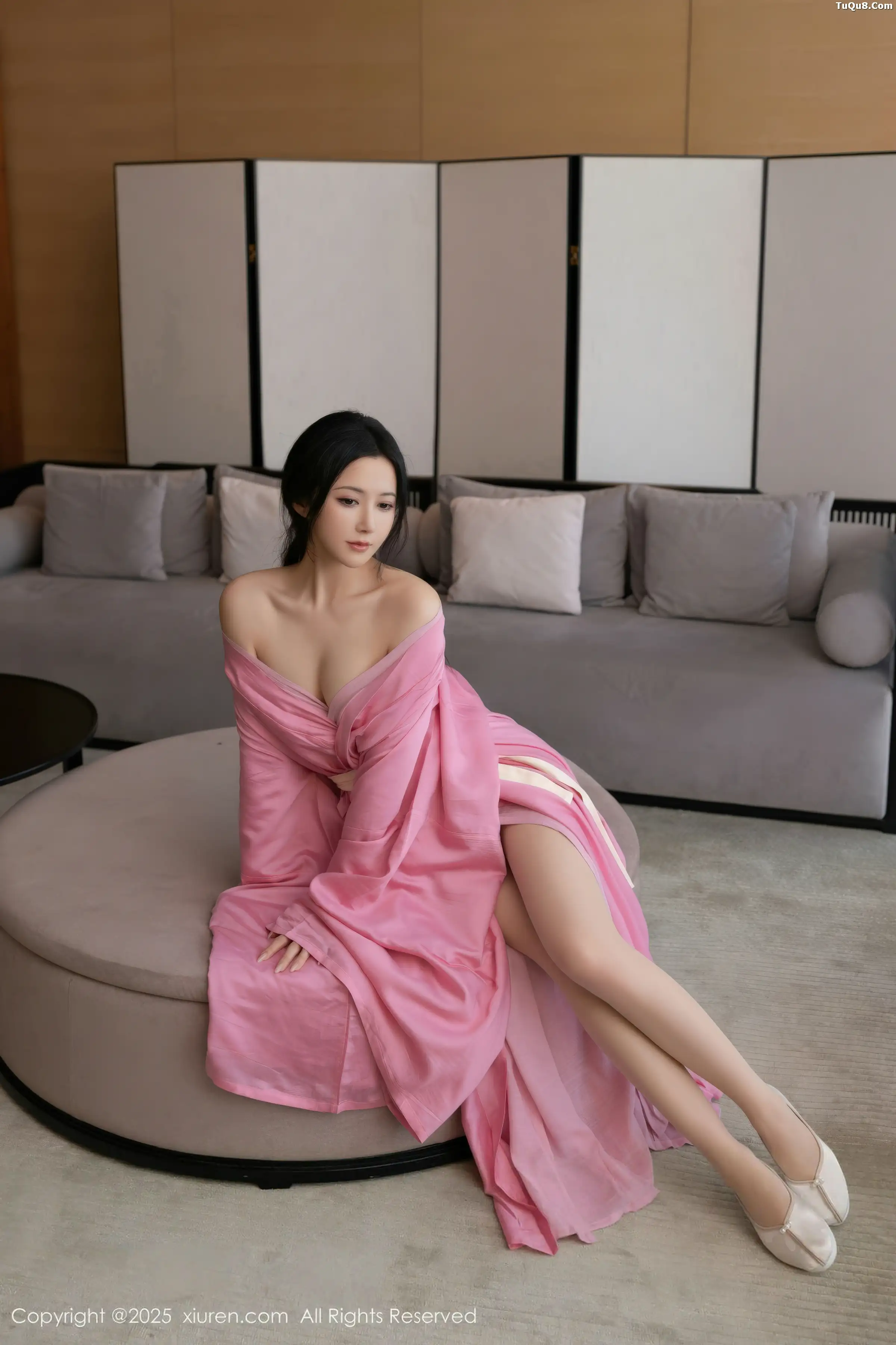 [[XiuRen秀人网]秀人网]No.11049_模特鱼子酱Fish性感粉色月影纱配超薄肉丝秀曼妙身姿诱惑写真82P