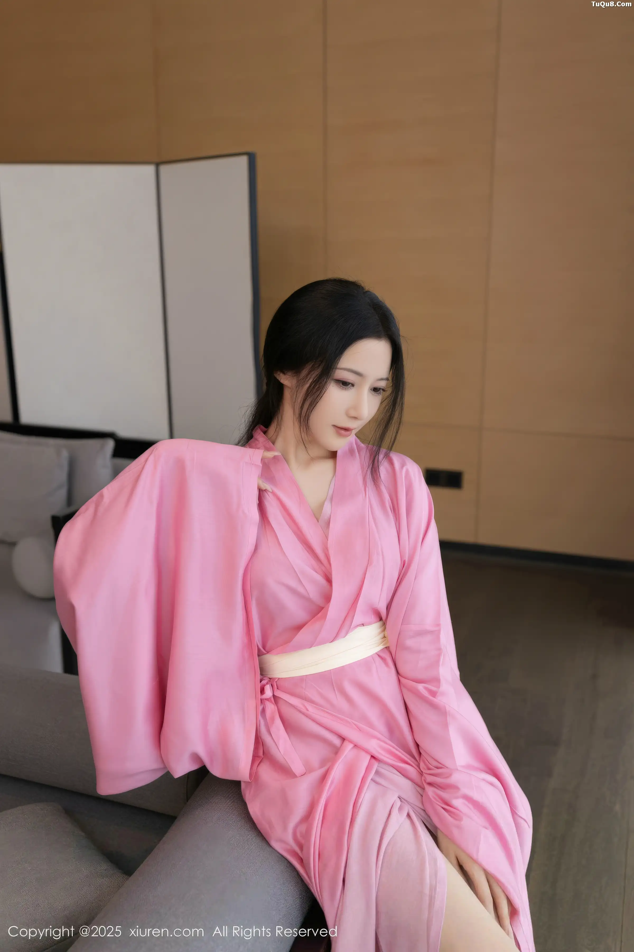 [[XiuRen秀人网]秀人网]No.11049_模特鱼子酱Fish性感粉色月影纱配超薄肉丝秀曼妙身姿诱惑写真82P