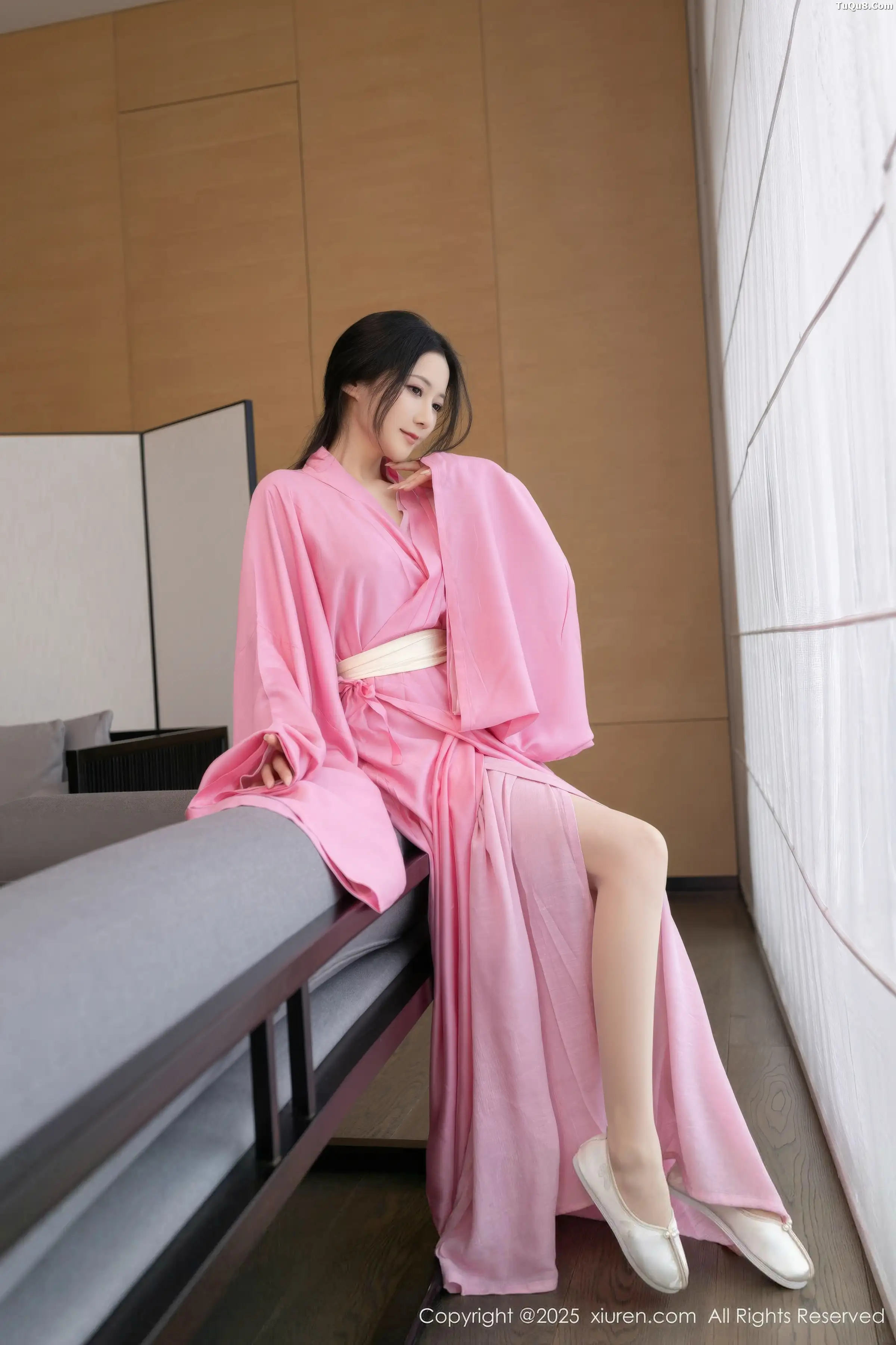 [[XiuRen秀人网]秀人网]No.11049_模特鱼子酱Fish性感粉色月影纱配超薄肉丝秀曼妙身姿诱惑写真82P