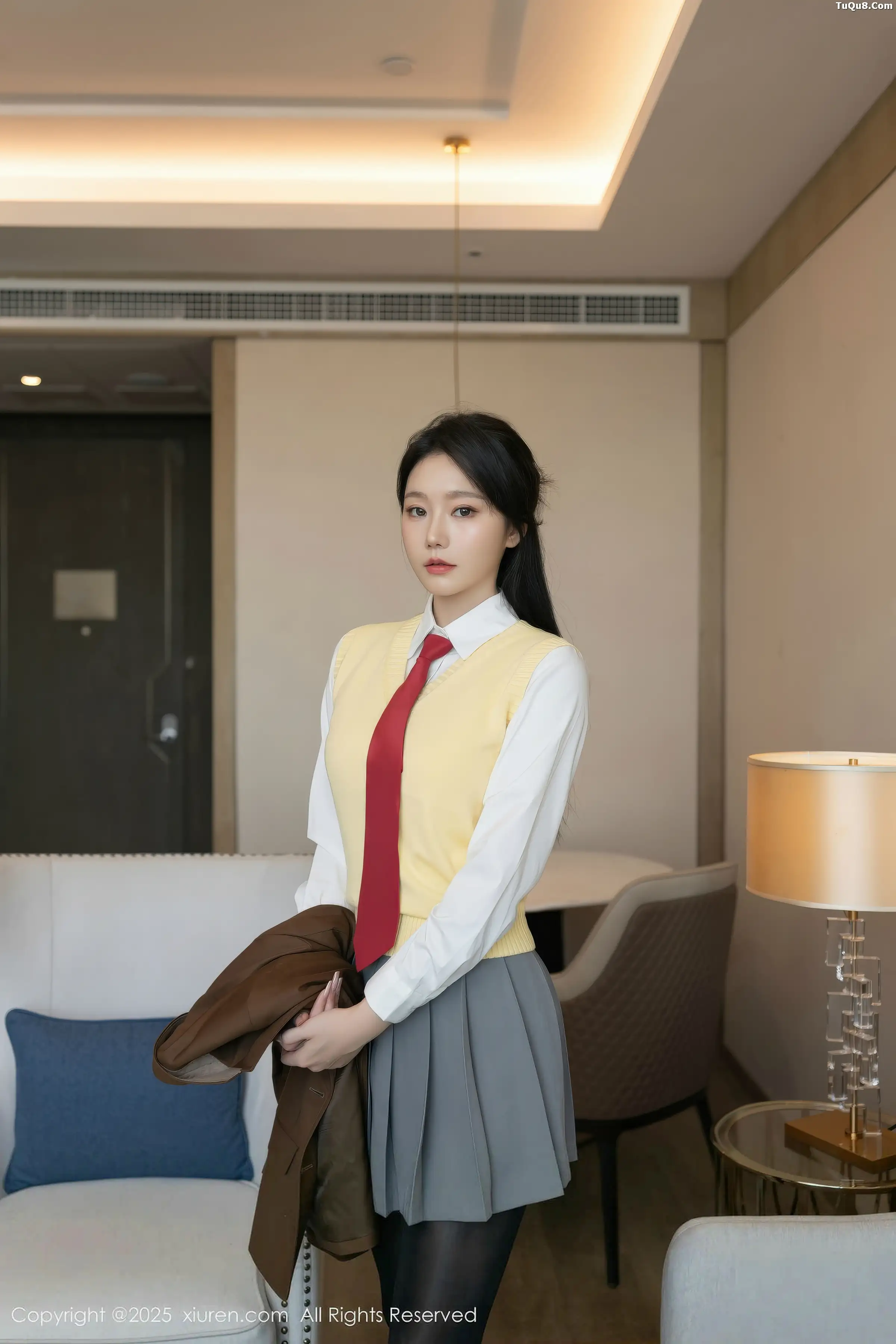 [[XiuRen秀人网]秀人网]No.11087_模特安然anran性感学生装扮百褶短裙配开档黑丝秀美腿诱惑写真77P