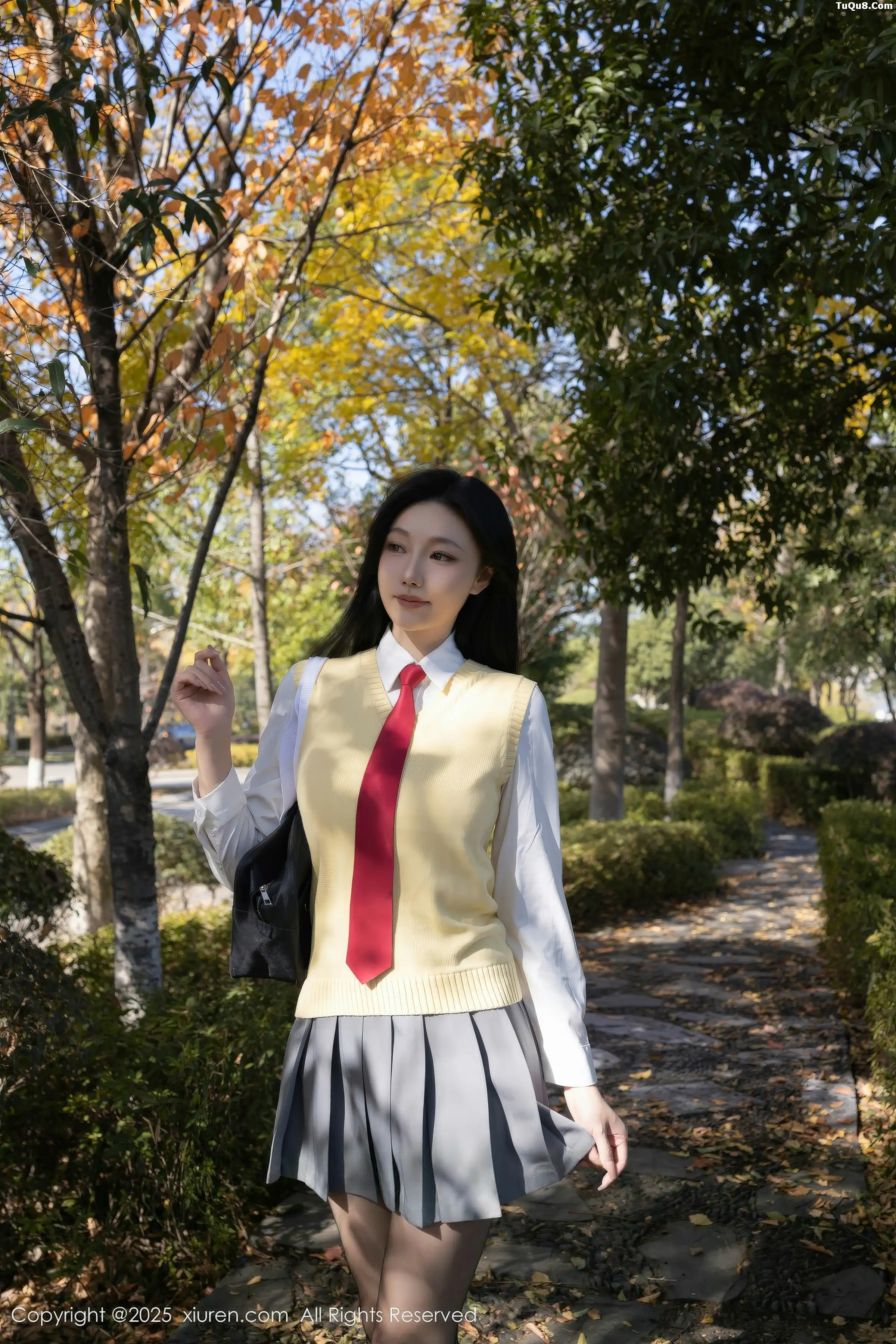 [[XiuRen秀人网]秀人网]No.11087_模特安然anran性感学生装扮百褶短裙配开档黑丝秀美腿诱惑写真77P