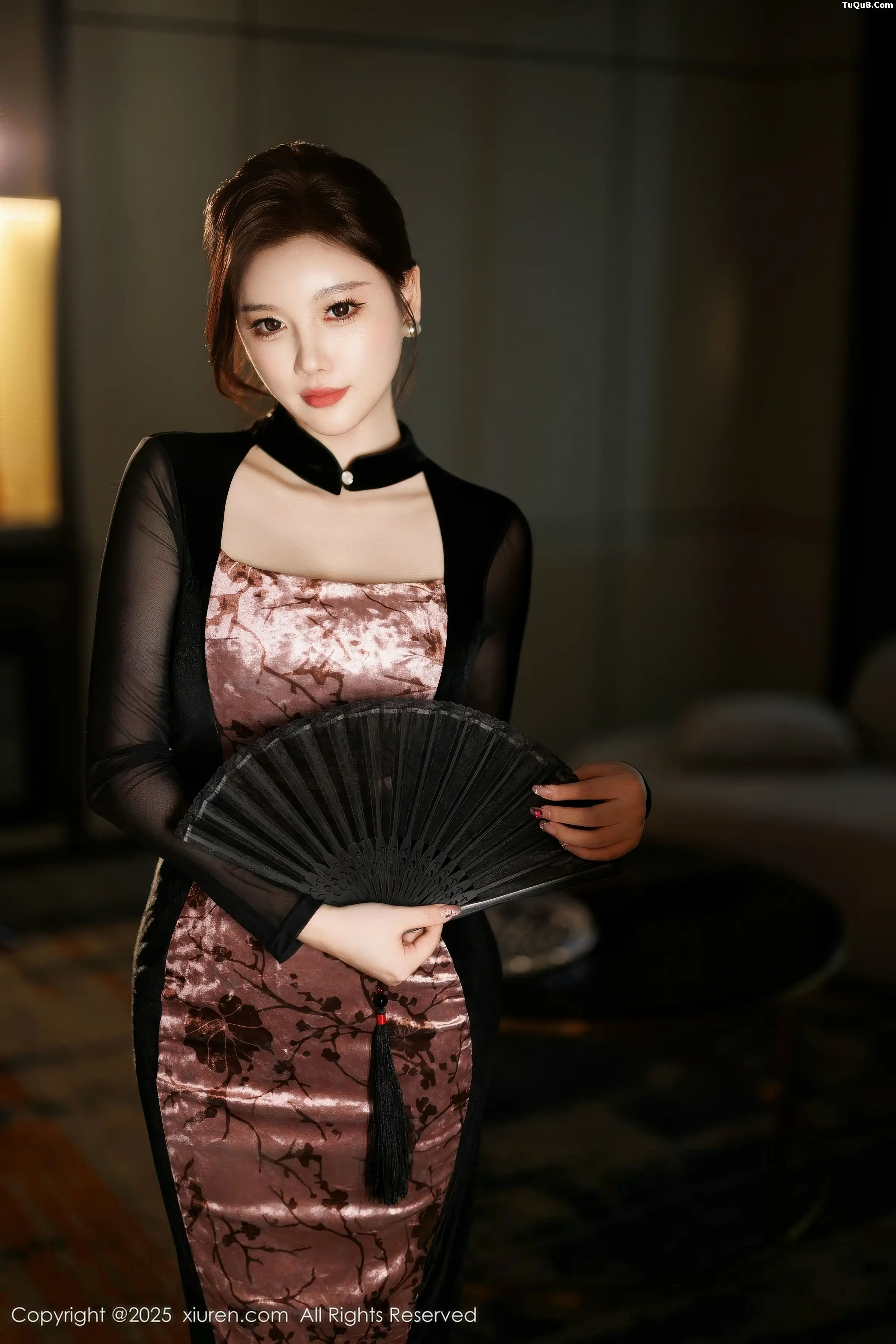 [[XiuRen秀人网]秀人网]No.11013_女神CHENCHEN.性感黑色情趣内衣配黑丝袜秀丰腴身材诱惑写真83P