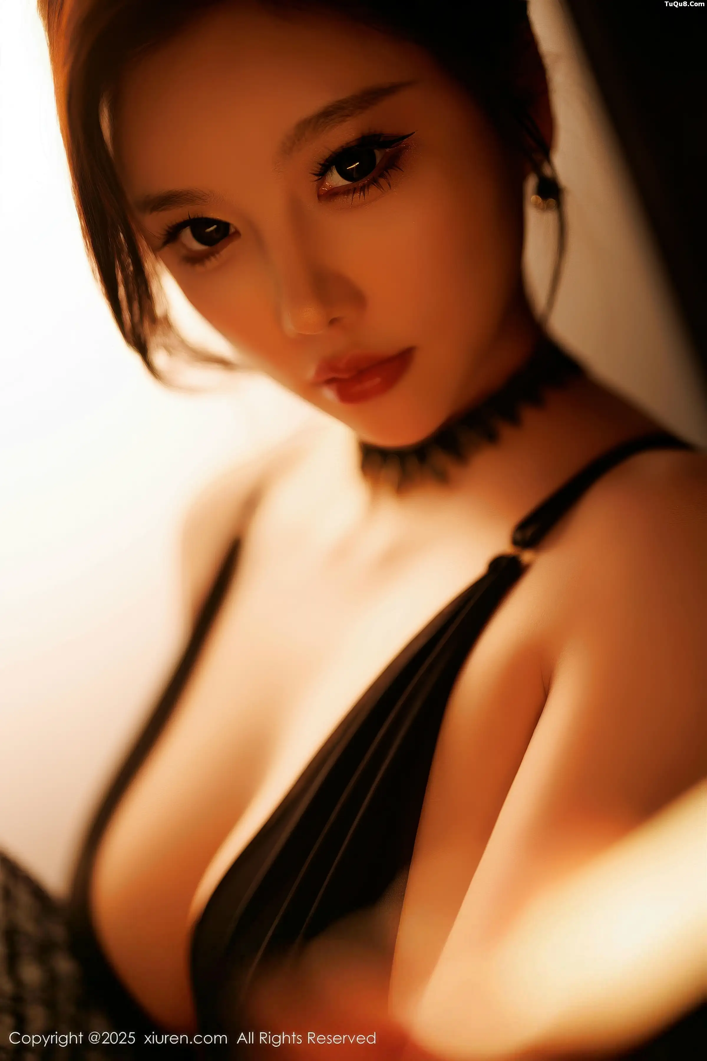 [[XiuRen秀人网]秀人网]No.11013_女神CHENCHEN.性感黑色情趣内衣配黑丝袜秀丰腴身材诱惑写真83P