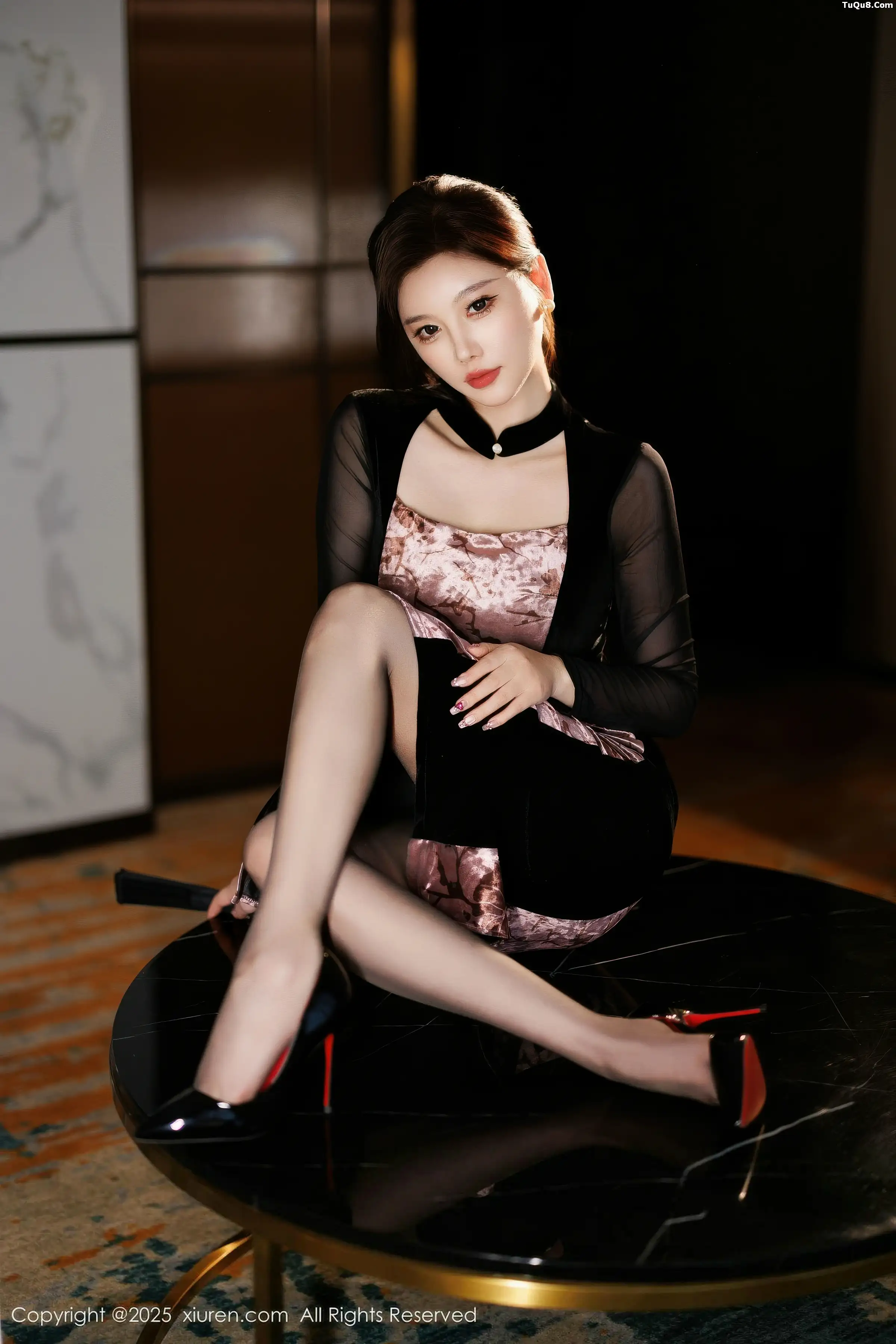 [[XiuRen秀人网]秀人网]No.11013_女神CHENCHEN.性感黑色情趣内衣配黑丝袜秀丰腴身材诱惑写真83P