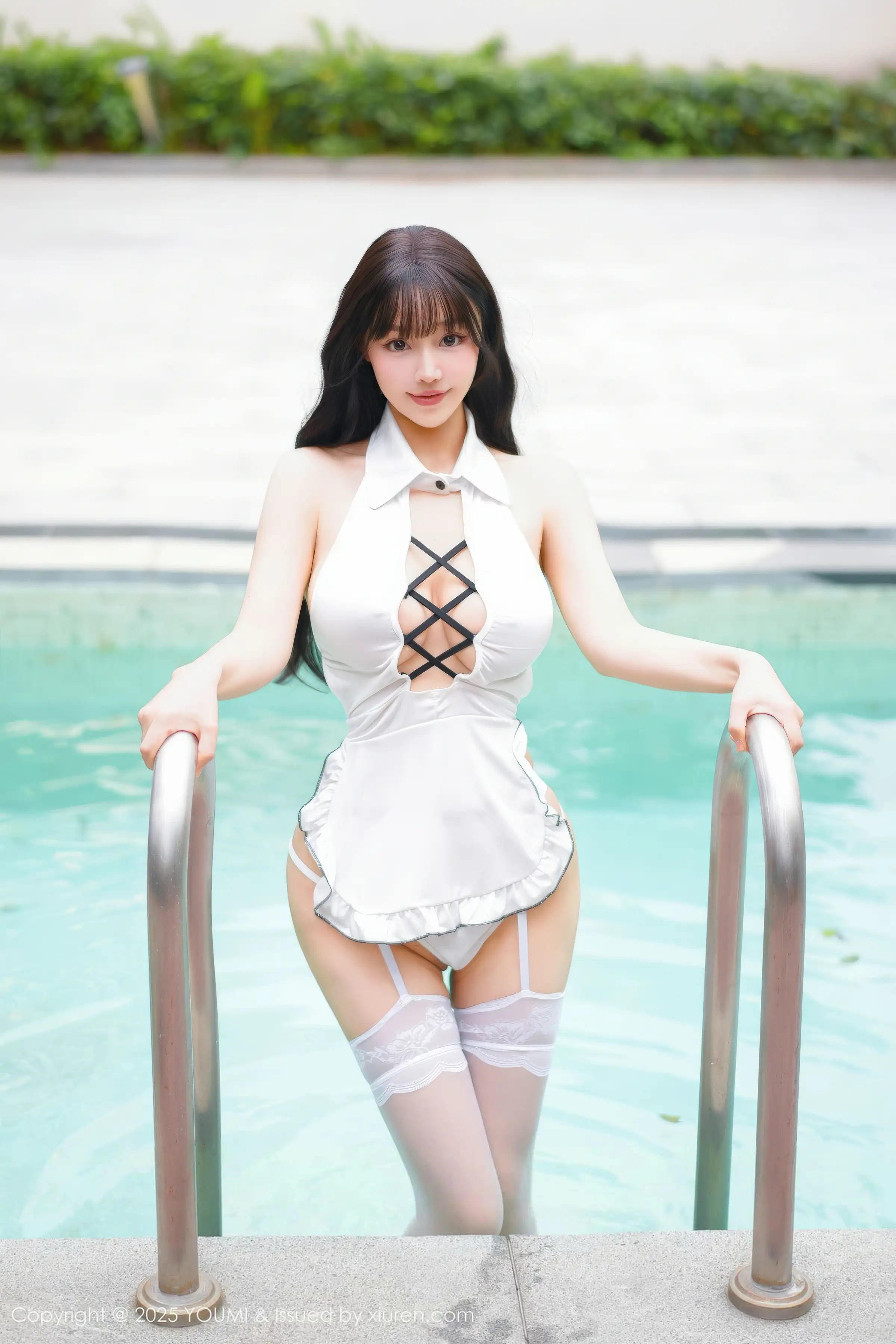 [YouMi尤蜜荟]Vol.1190_女神心上可Flora性感白色情趣服饰配白丝吊袜秀丰满身材诱惑写真75P