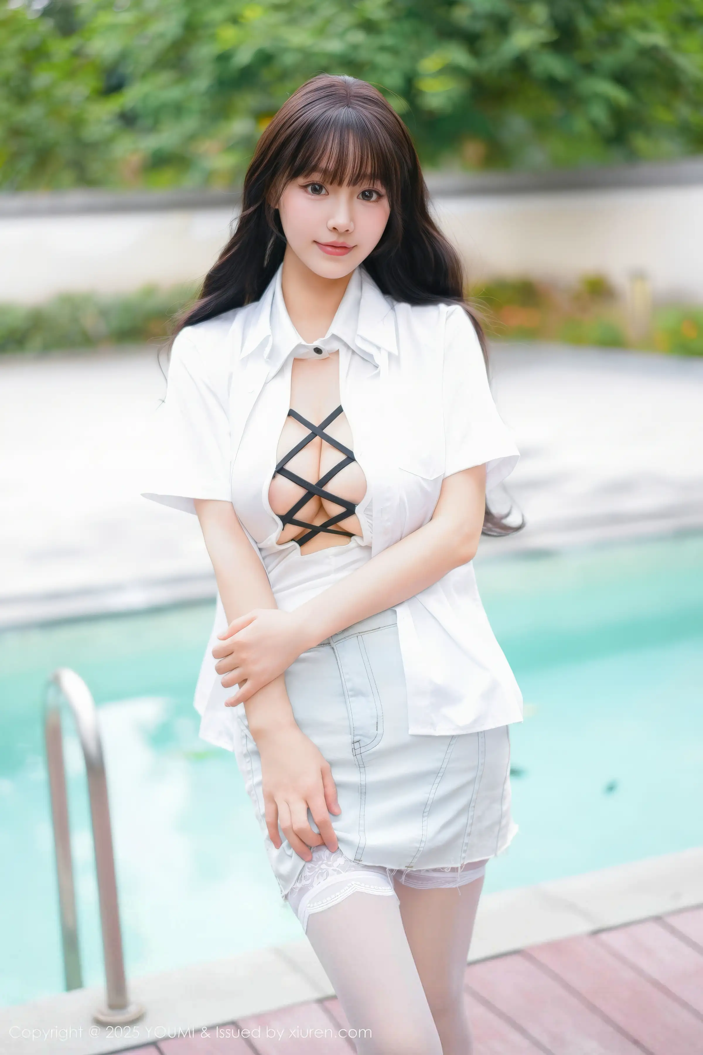 [YouMi尤蜜荟]Vol.1190_女神心上可Flora性感白色情趣服饰配白丝吊袜秀丰满身材诱惑写真75P