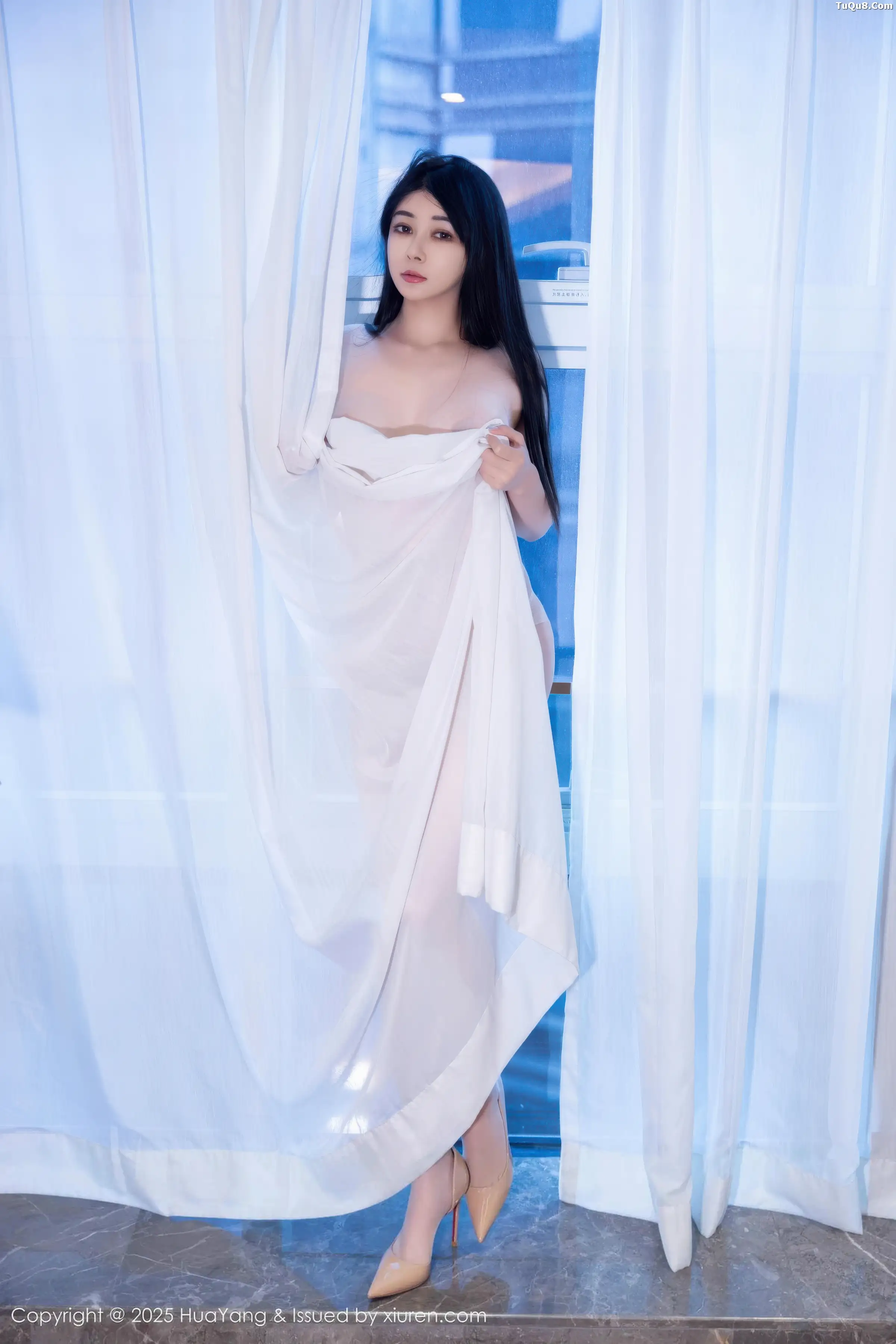 [HuaYang花漾]Vol.653_模特凯竹法师～性感白色连衣裙配超薄肉丝秀丰腴身材诱惑写真51P