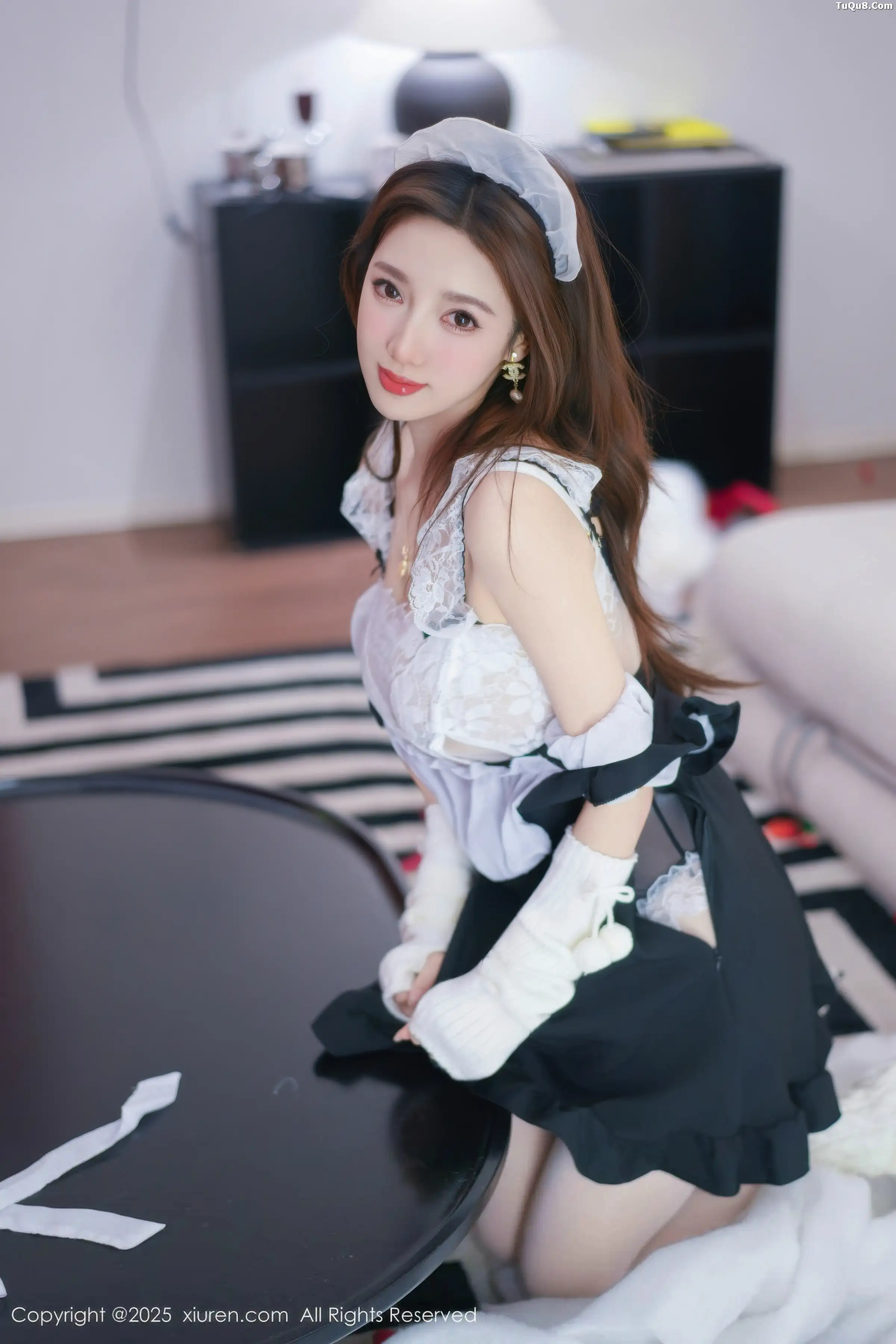 [[XiuRen秀人网]秀人网]No.11152_模特Twins-桃桃性感女仆装扮配白色丝袜秀完美身材撩人诱惑写真77P