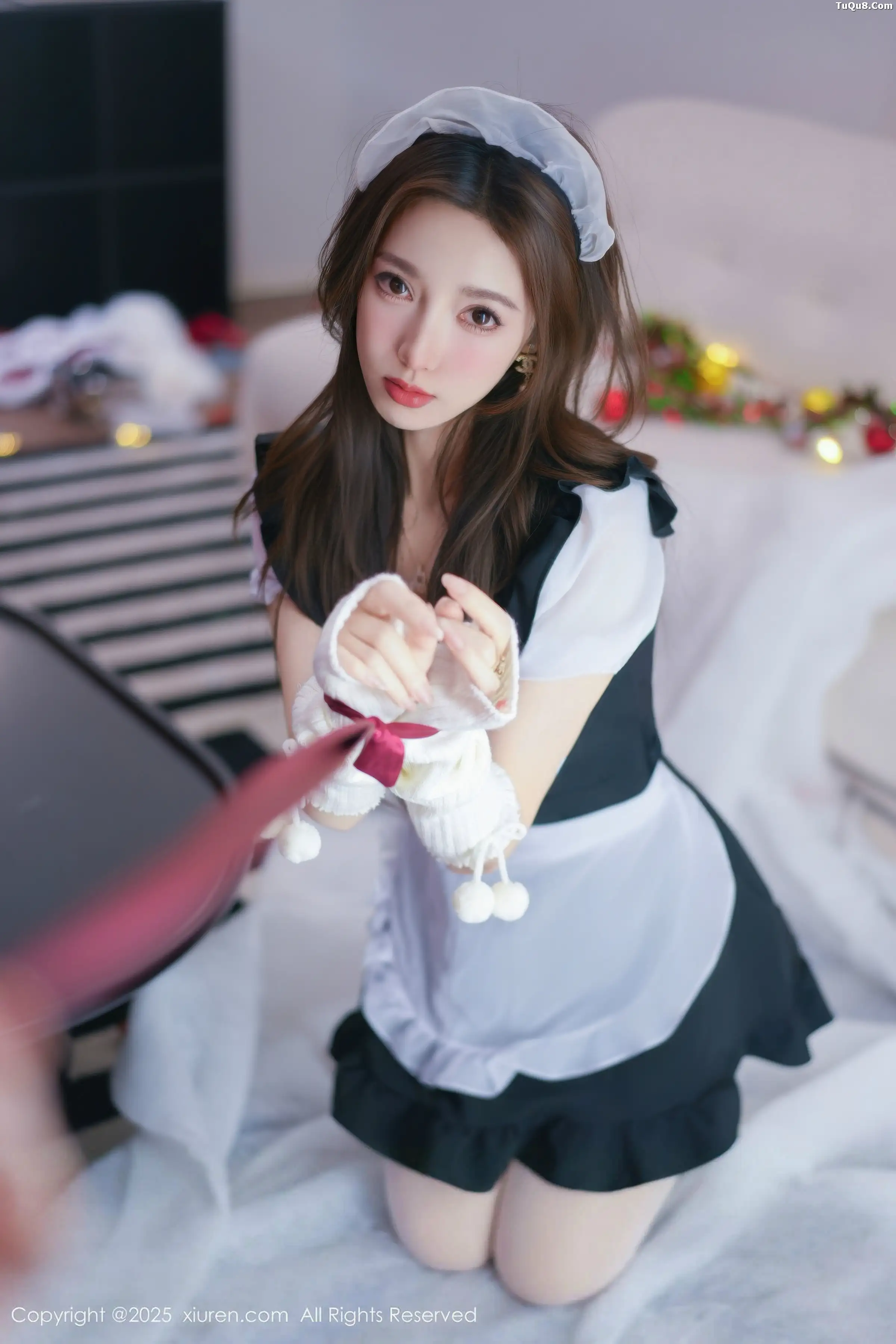 [[XiuRen秀人网]秀人网]No.11152_模特Twins-桃桃性感女仆装扮配白色丝袜秀完美身材撩人诱惑写真77P