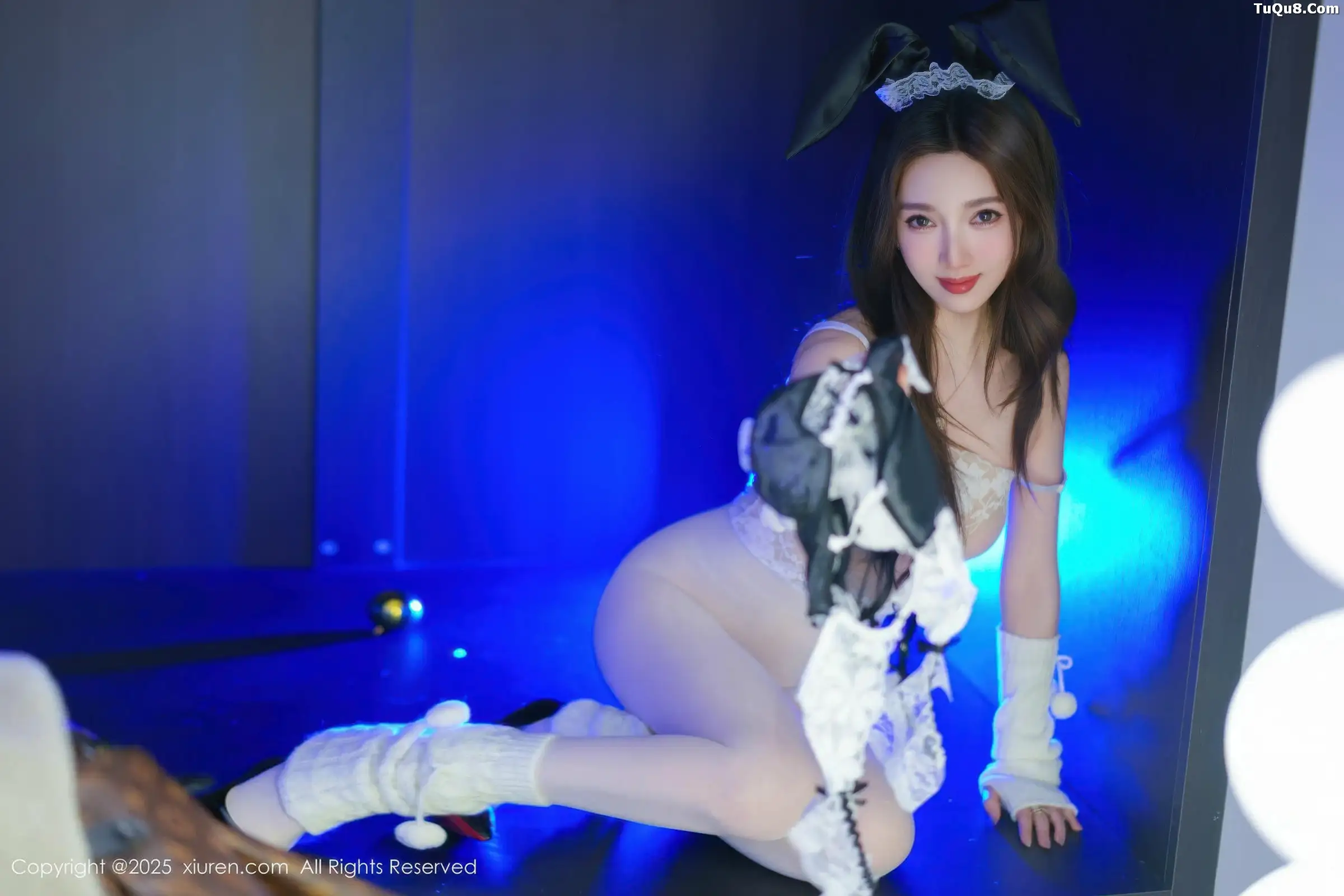 [[XiuRen秀人网]秀人网]No.11152_模特Twins-桃桃性感女仆装扮配白色丝袜秀完美身材撩人诱惑写真77P