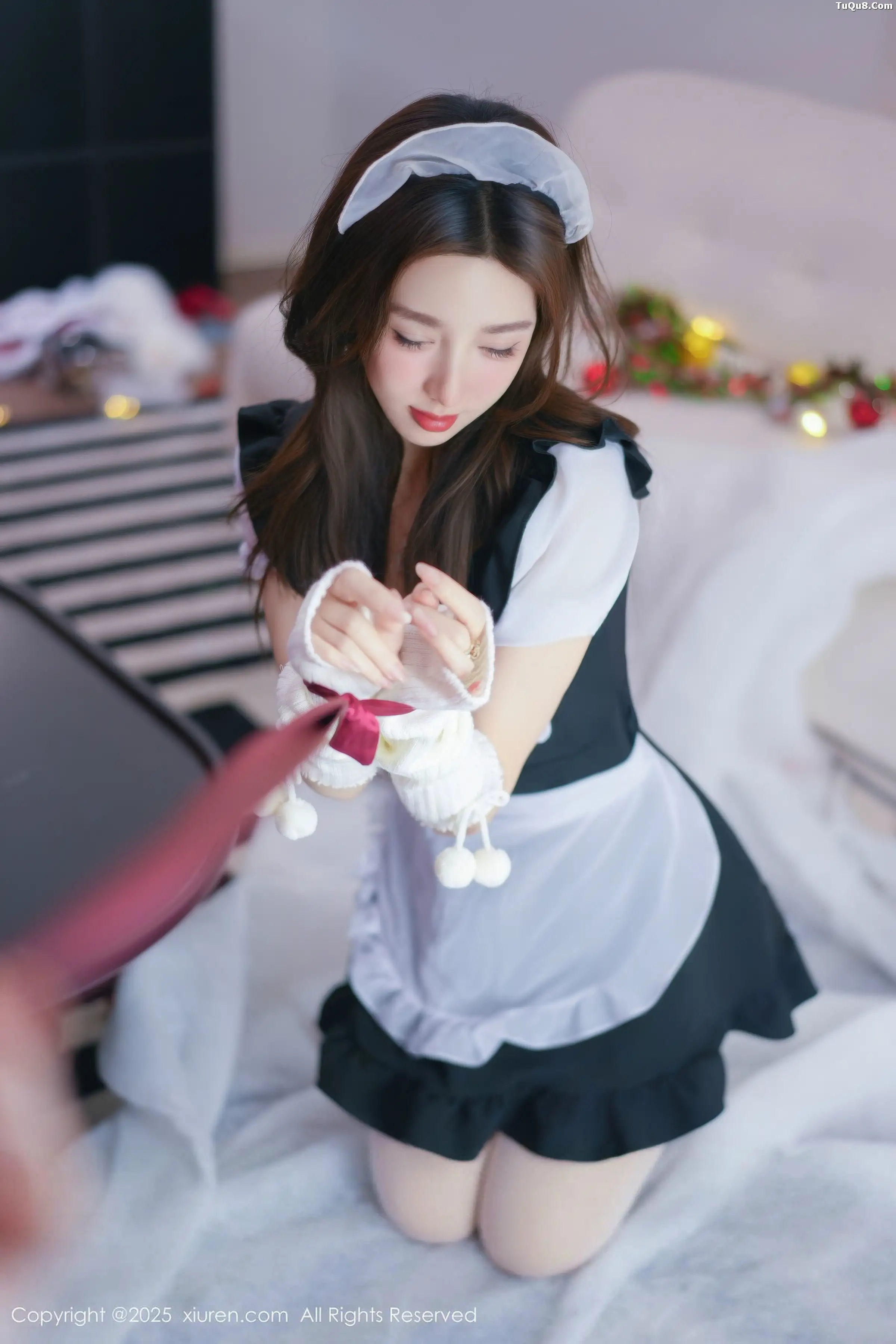 [[XiuRen秀人网]秀人网]No.11152_模特Twins-桃桃性感女仆装扮配白色丝袜秀完美身材撩人诱惑写真77P