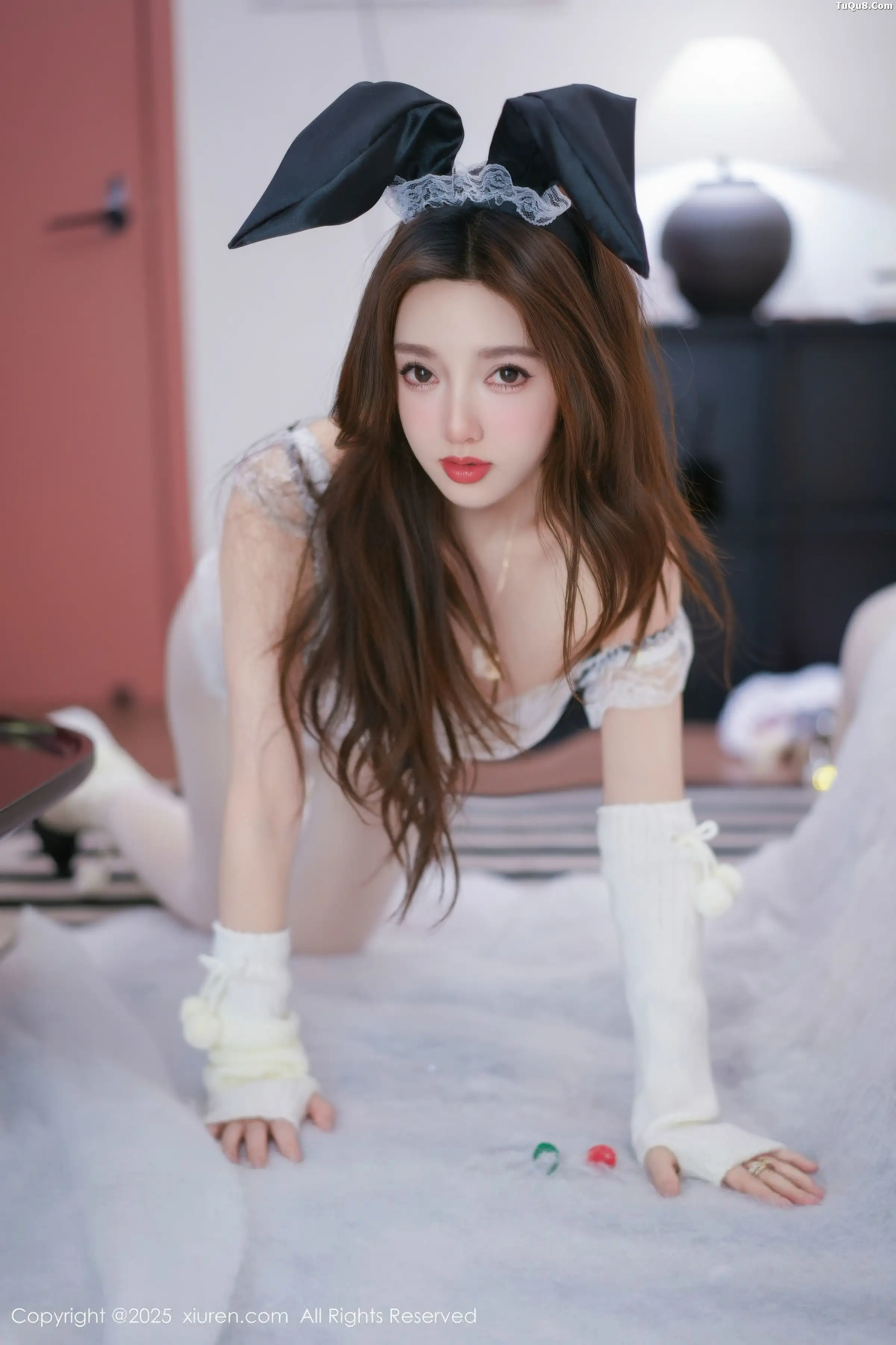 [[XiuRen秀人网]秀人网]No.11152_模特Twins-桃桃性感女仆装扮配白色丝袜秀完美身材撩人诱惑写真77P